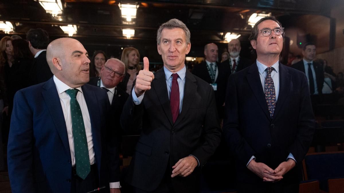 La patronal celebra el discurso de Feijóo sobre las bajas laborales: "Nos alegra que haya políticos responsables"