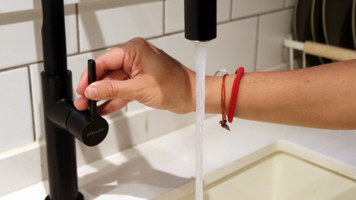 El Área Metropolitana de Barcelona aprueba el macrocontrato de agua con Veolia para ocho municipios