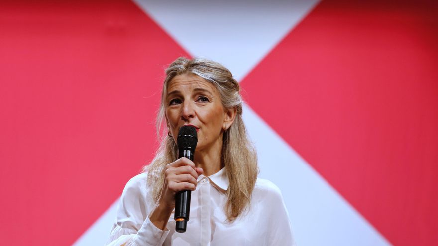 Archivo - La vicepresidenta segunda del Gobierno, Yolanda Díaz, interviene durante un acto de escucha de Sumar.