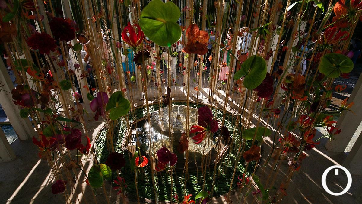 Instalación de Flora 2021 en el Palacio de Viana