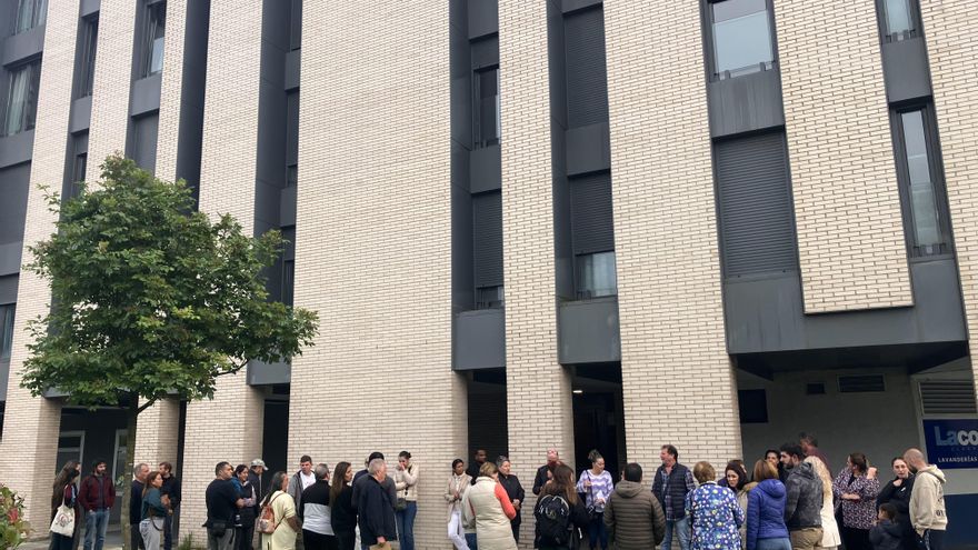 Un centenar de inquilinos de Santander se moviliza tras la venta en lote de sus pisos en alquiler asequible a un fondo de inversión
