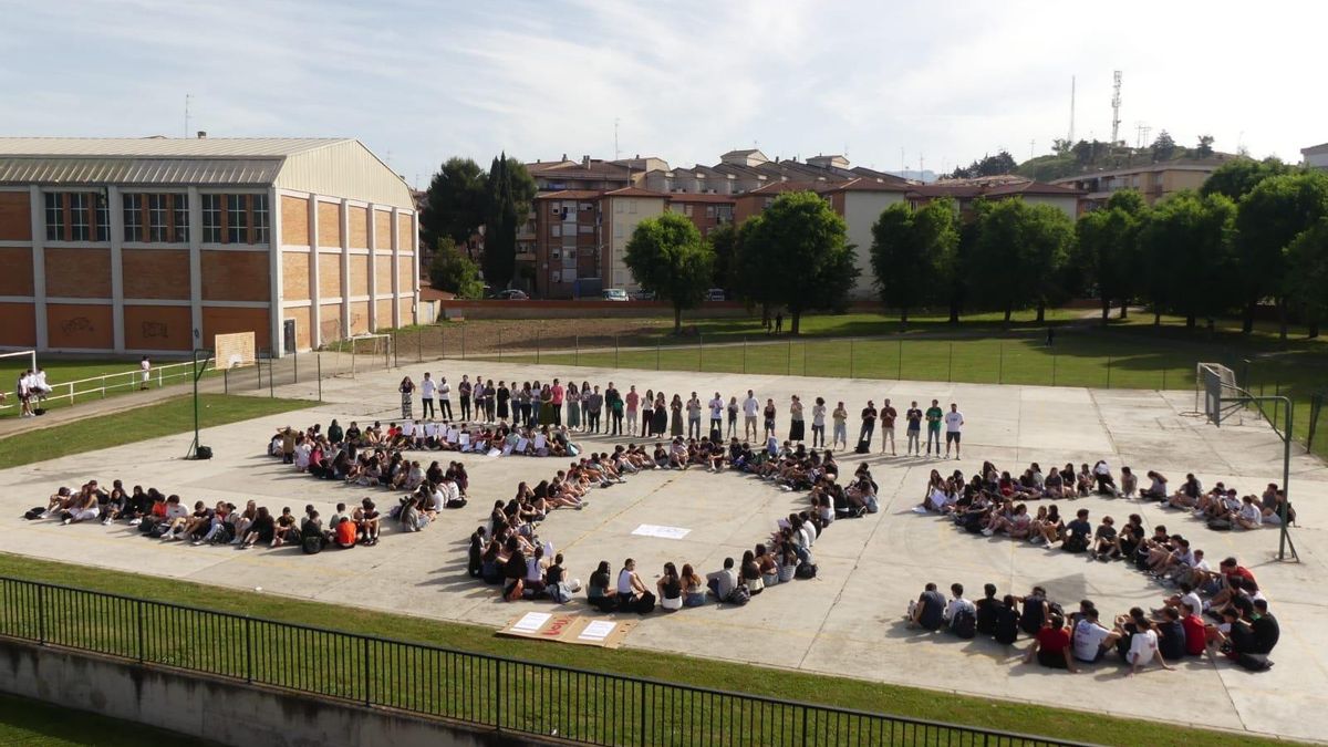El SOS del Instituto de Haro: "Es muy triste que tengan que dimitir para pedir cosas lógicas para el alumnado"