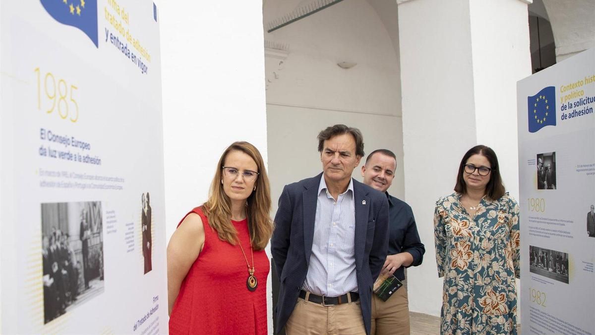 La Diputación acoge una muestra de los principales momentos de la adhesión de España a la Unión Europea