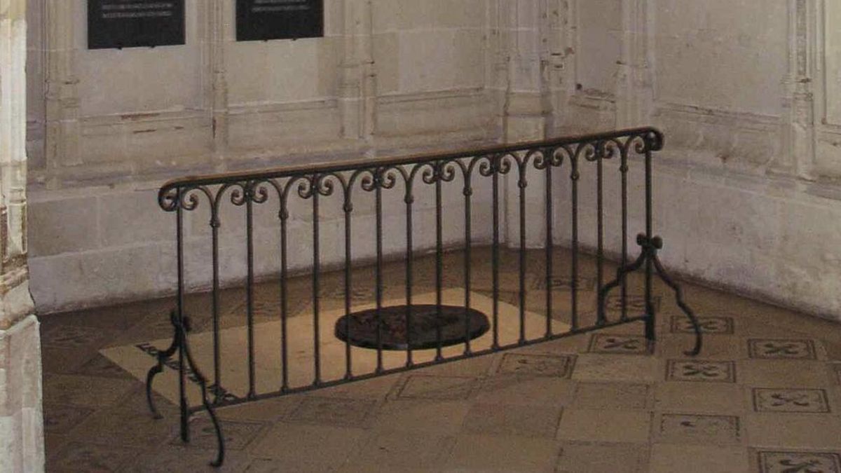 No está claro si los restos en Francia pertenecen a Da Vinci, aunque se conoce que fue enterrado allí