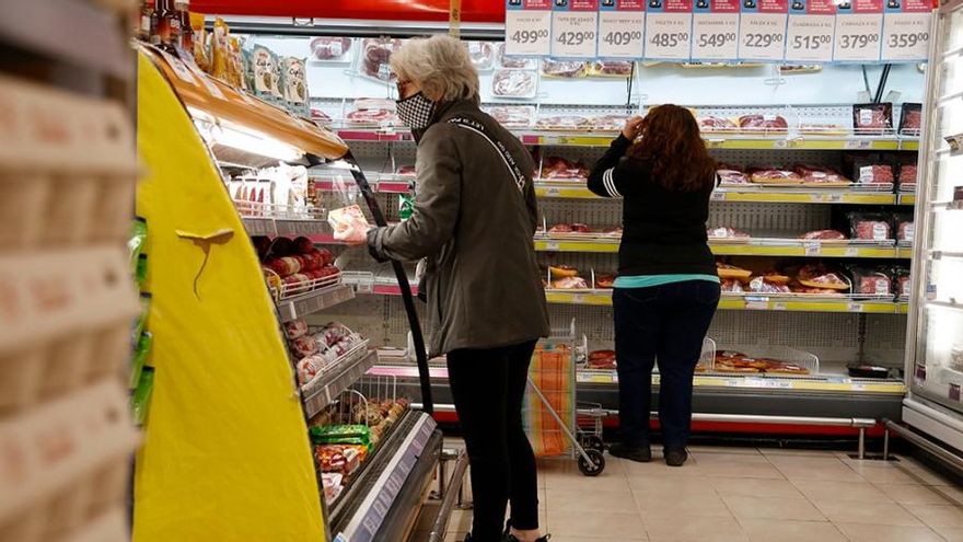 La inflación bajó a 5,1% en mayo, pero acumula 60,7% en 12 meses, una nueva marca de los últimos 30 años