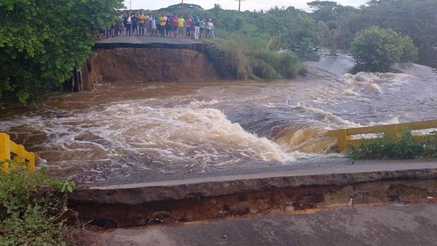 Colapsa un puente en el estado venezolano Apure tras fuertes lluvias