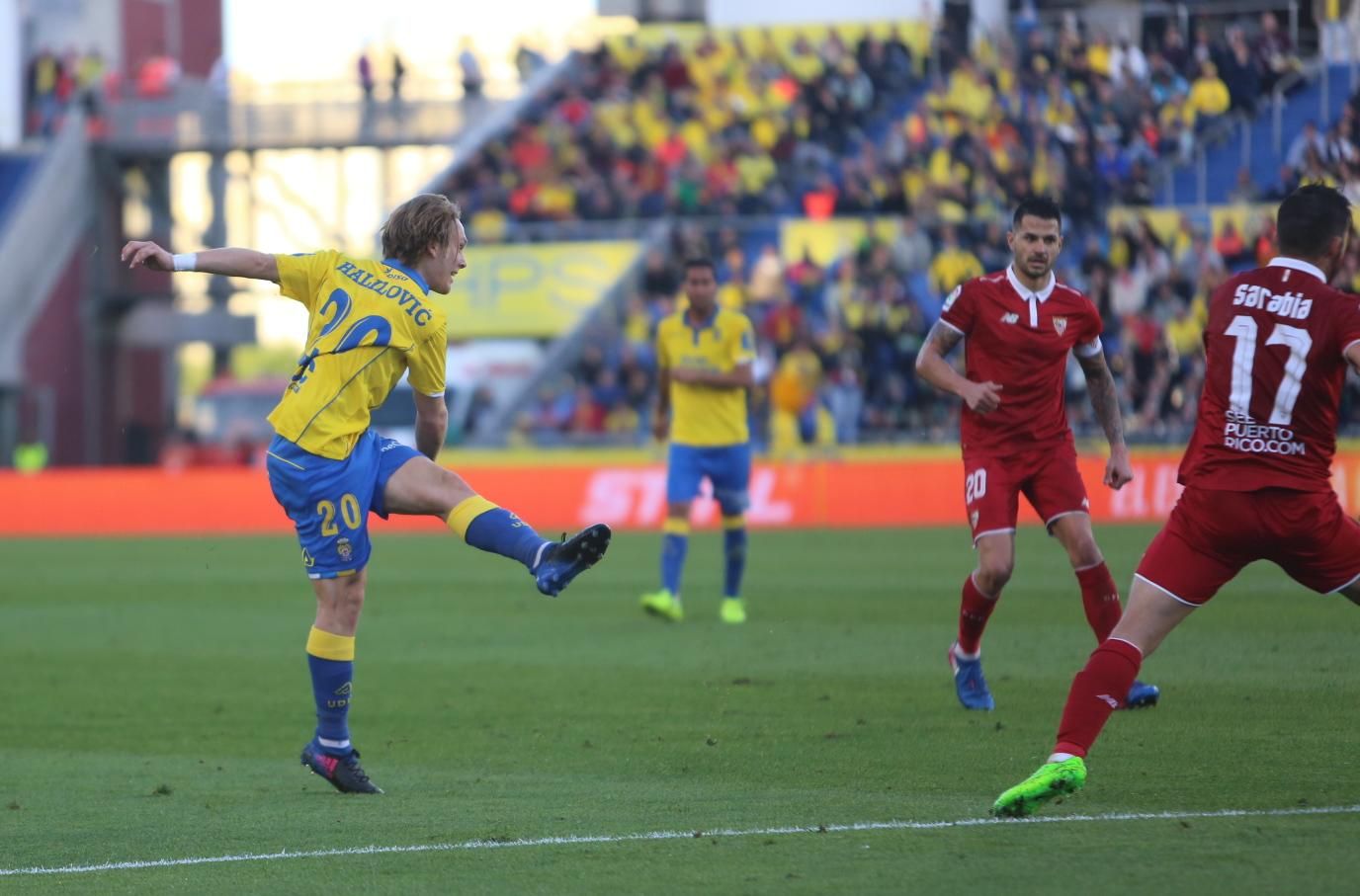 Imagen del partido entre la UD Las Palmas y el Sevilla FC. Alejandro Ramos.