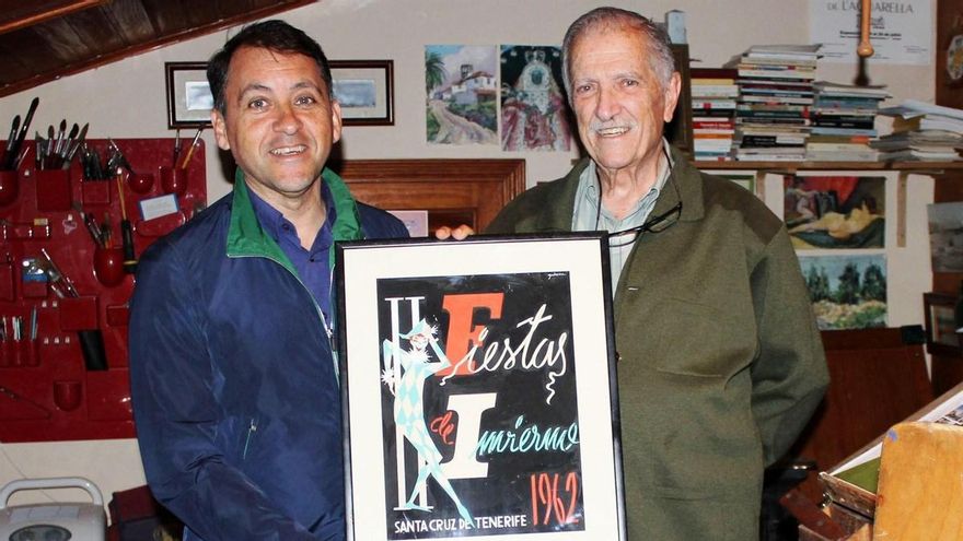 Juan Galarza cede el original del primer cartel del Carnaval al Ayuntamiento capitalino