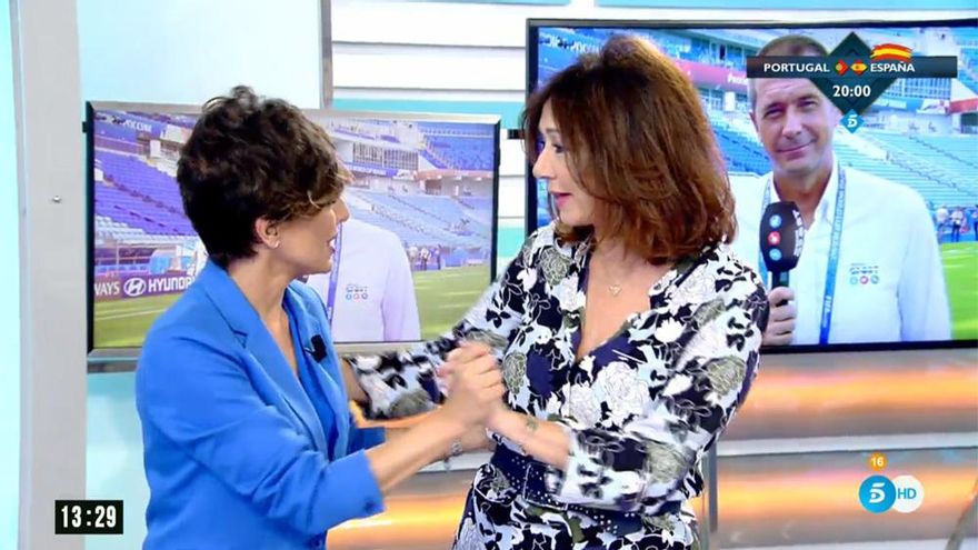 Sonsoles Ónega y Ana Rosa Quintana, en el estreno de Ya es mediodía