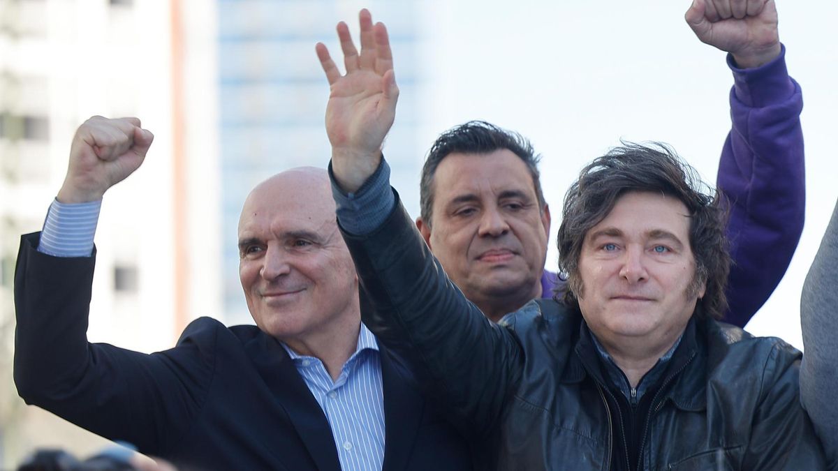 El excandidato José Luis Espert junto al presidente argentino, Javier Milei, en una imagen de agosto