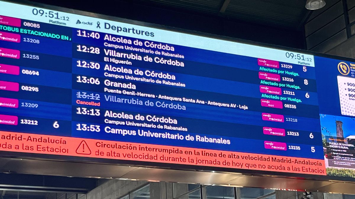 La huelga se suma a la incertidumbre para buscar una opción de viaje desde la estación de Córdoba