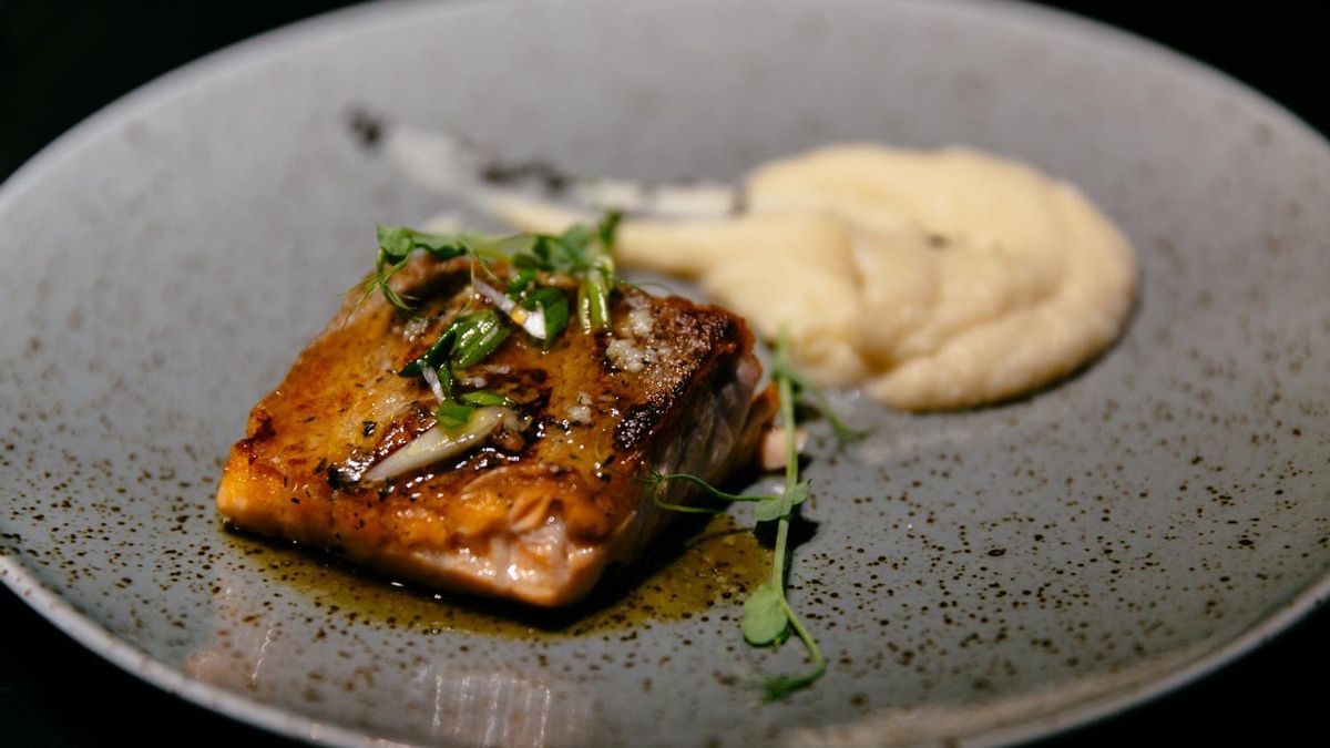 El vinagre de manzana es perfecto para una majada de pescado