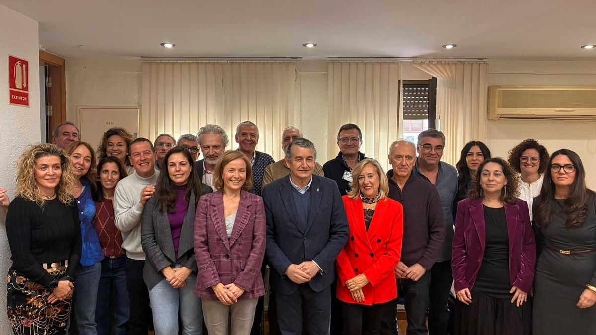 El consejero de Sanidad, Presidencia y Emergencias de la Junta de Andalucía, Antonio Sanz, tras el acuerdo alcanzado con los sindicatos por la bolsa de empleo del SAS.