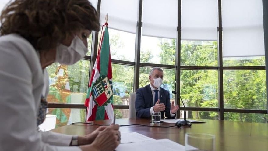 Urkullu apela a que la sociedad vasca realice un último "esfuerzo" y cumpla las medidas para evitar que el repunte se convierta en una nueva ola