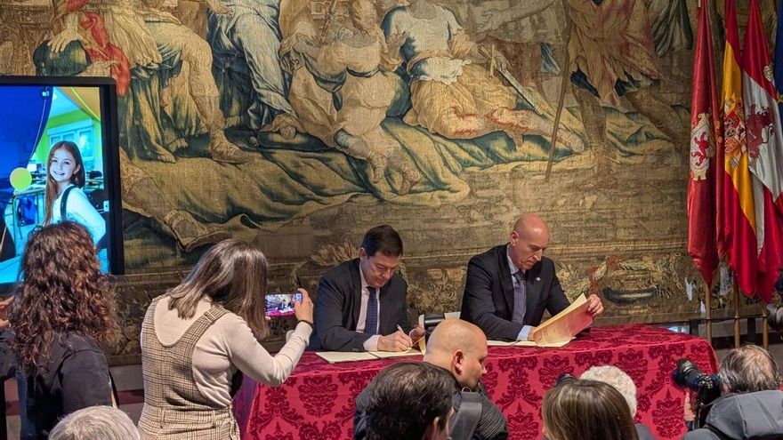 Ayuntamiento de León y Junta de Castilla y León firman la paz sobre los colegios en plena precampaña autonómica