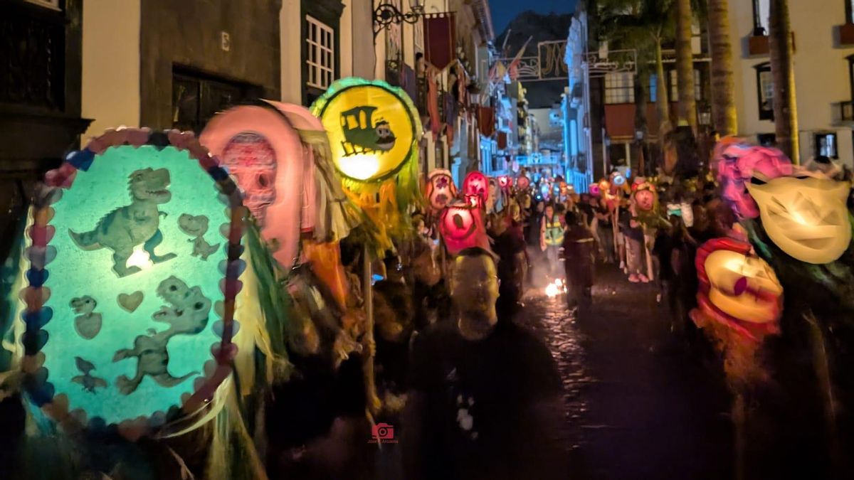 350 actos y una Bajada