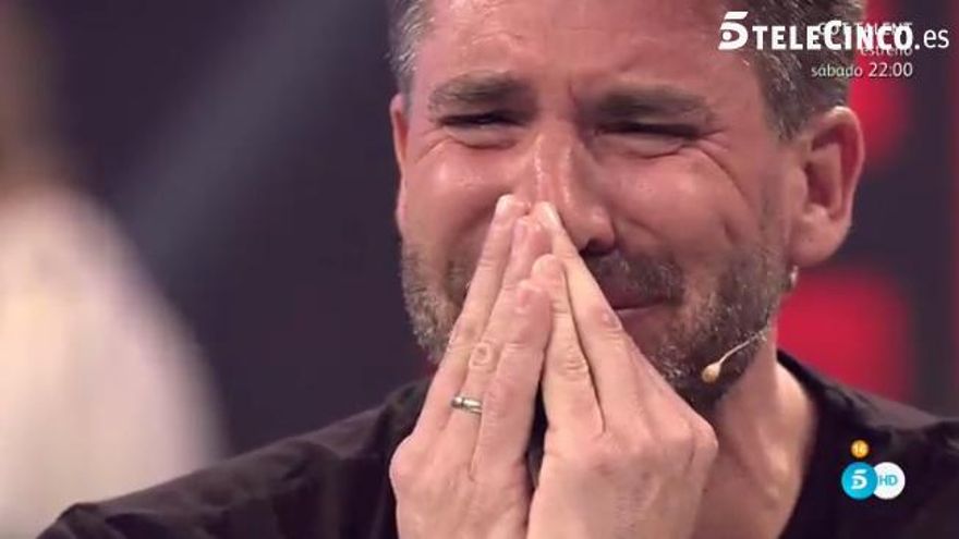 Toño llora al ver a su mujer