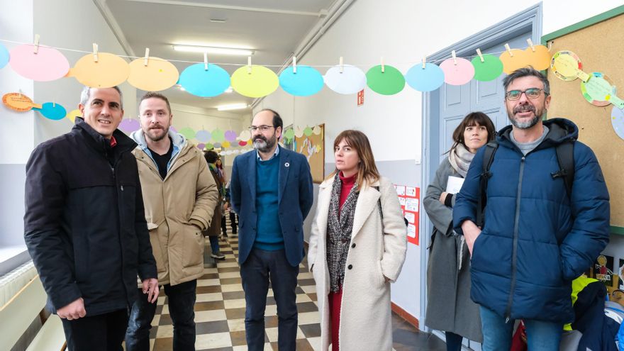 El Vicepresidente Y Consejero De Universidades, Igualdad, Cultura Y Deporte, Pablo Zuloaga, Visita El CEIP Menéndez Pelayo De Torrelavega Con Motivo Del Proyecto ‘Escuelas Sin Racismo'