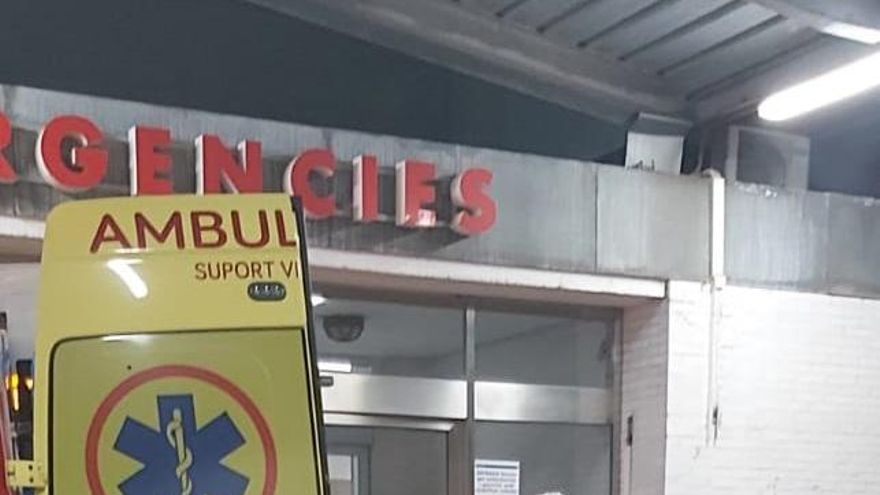 Personal sanitario con material de protección frente al coronavirus.