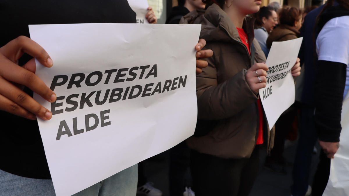 Protesta por Iker Arana, el joven herido en el desalojo del gaztetxe de Rekalde