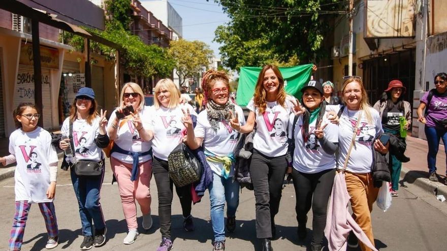 Planes sociales, paritarias y femicidios: la agenda caliente de las nuevas ministras