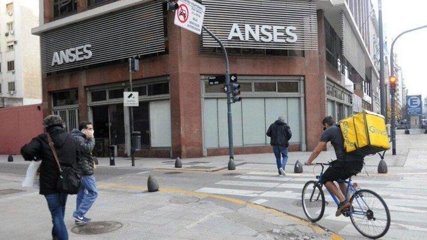 La jubilación anticipada beneficiaría a un universo integrado en un 90% por hombres