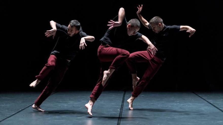 Imagen de la pieza de Arnau Pérez de la Fuente 'Young Blood' en el Certamen Coreográfico de Madrid 2019.