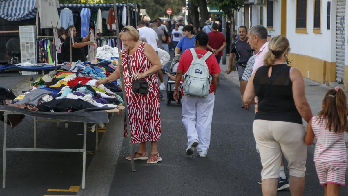 Mercadillo del sector sur vuelve junto a la avenida de Cádiz