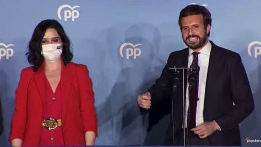 Casado y Ayuso en la sede de Génova