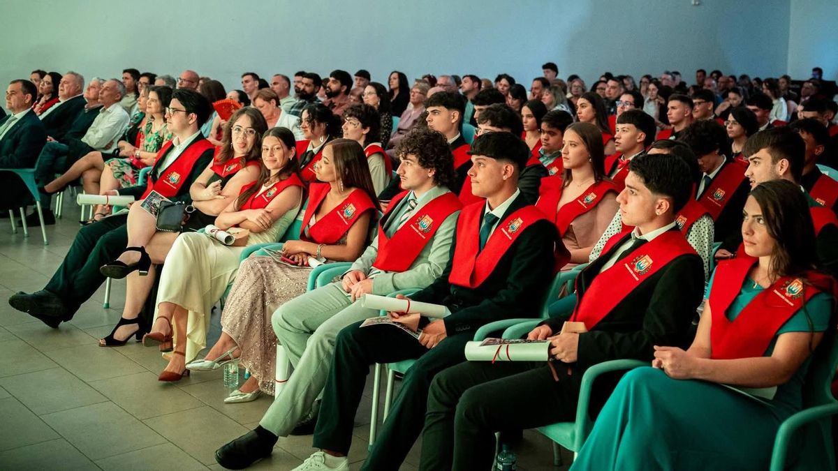 El Ayuntamiento felicita al IES Villa de Mazo por lograr los mejores resultados de La Palma en la PAU