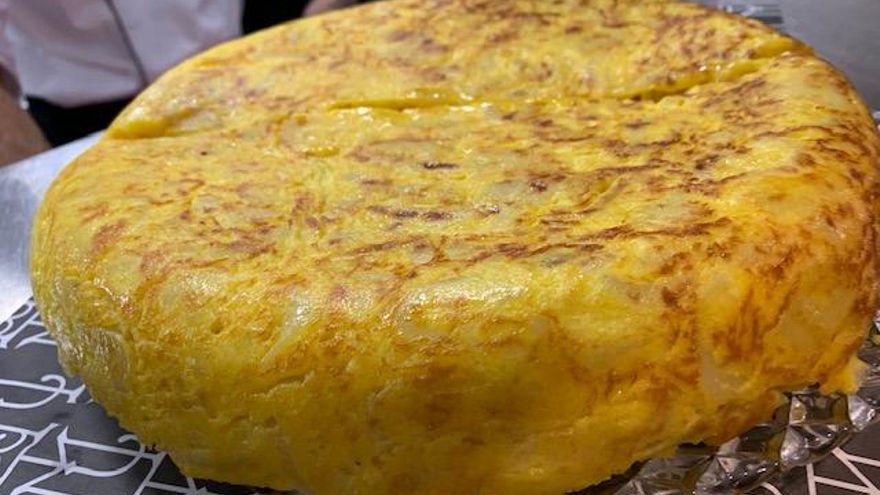 Tortilla entera en el Manuela Jimena.