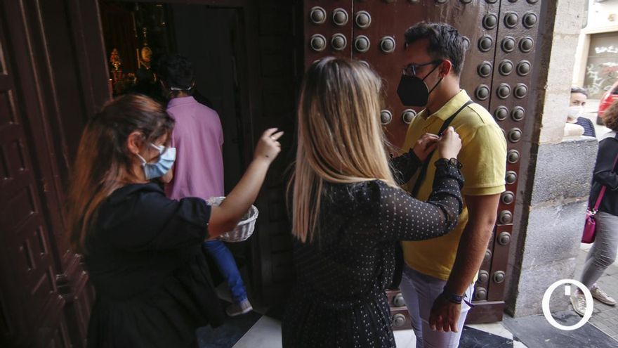 Veneración a Nuestro Padre Jesús del Perdón y María Santísima del Rocío y Lágrimas