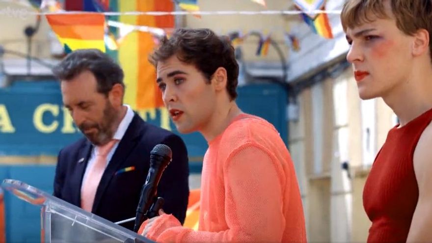 Aplausos para TVE por una histórica trama de '4 Estrellas' que visibiliza a las personas no binarias