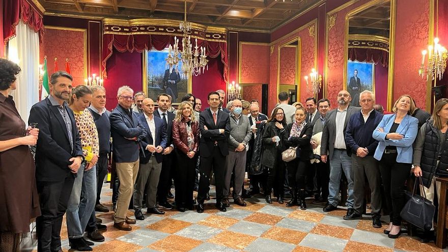 El alcalde socialista de Granada eleva el tono tras perder la agencia de inteligencia artificial y exige al Gobierno transparencia