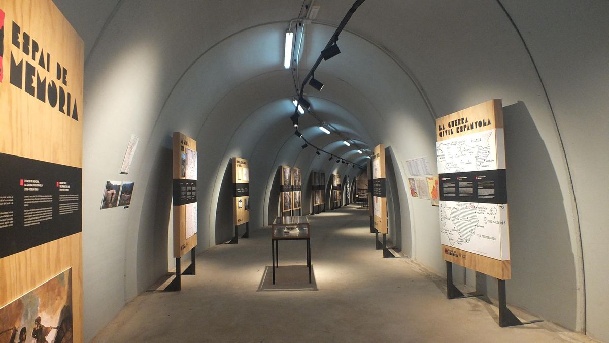 L’espai condicionat d’una de les galeries de la cova de l’Algepsar, per a mostrar una exposició dels bombardejos italians sobre Onda.