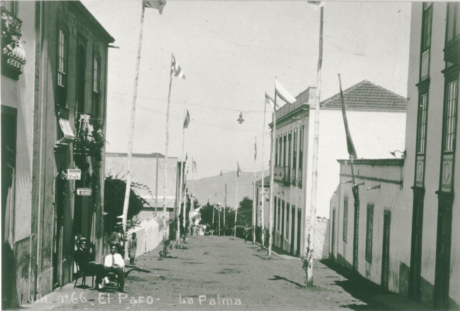 Calle Manuel Taño. Años veinte del siglo XX.