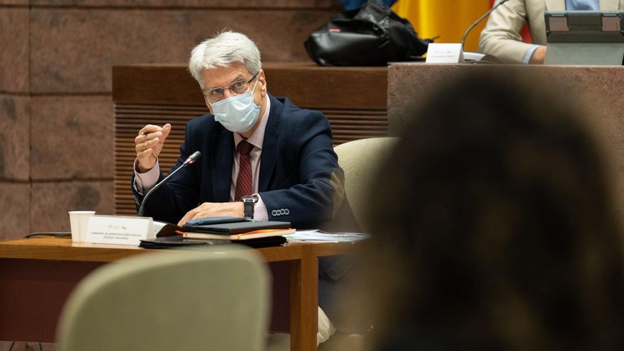 El consejero de Administraciones Públicas, Justicia y Seguridad del Gobierno de Canarias, Julio Pérez. EFE/Ramón de la Rocha/Archivo