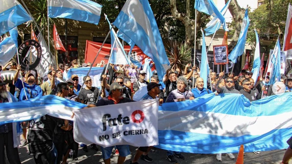 Más desempleados, más sobreocupados y un gobierno al que le dará trabajo cuadrar las cuentas