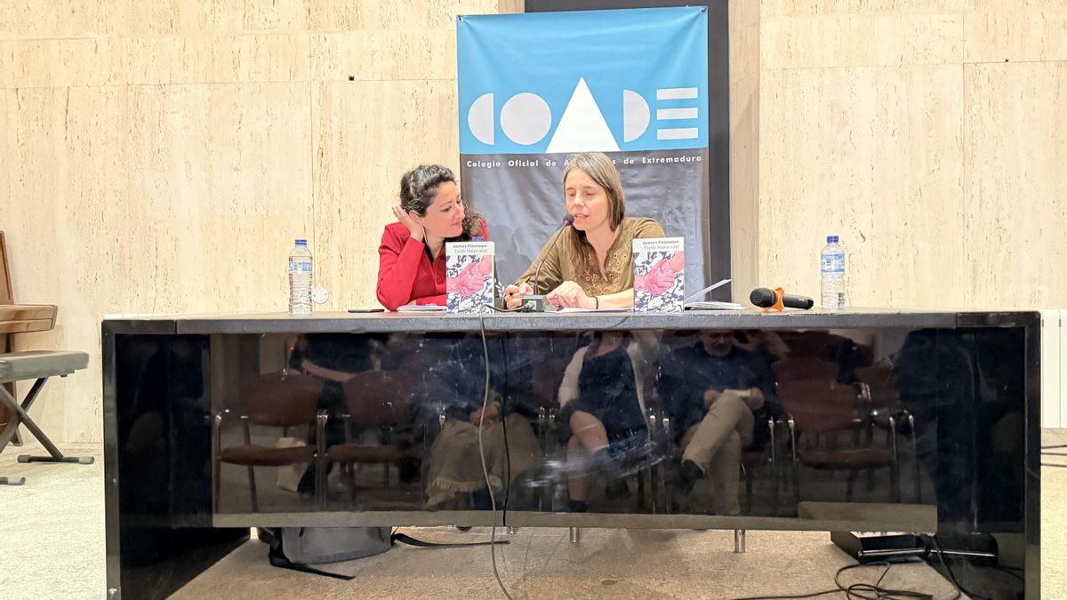 Momento de la presentación de Pueblo blanco azul