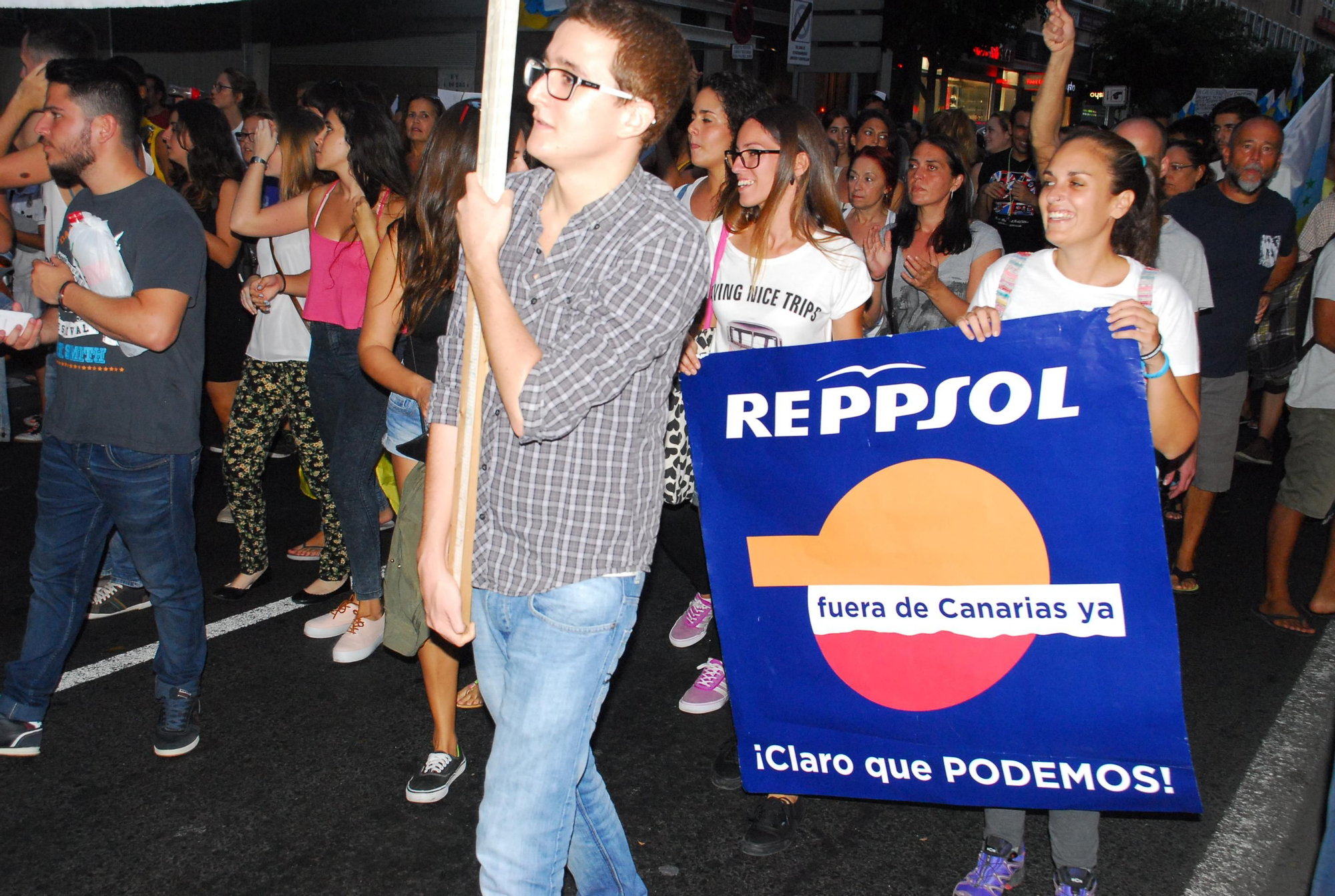 Manifestación contra las prospecciones y Repsol en  Las Palmas de Gran Canaria