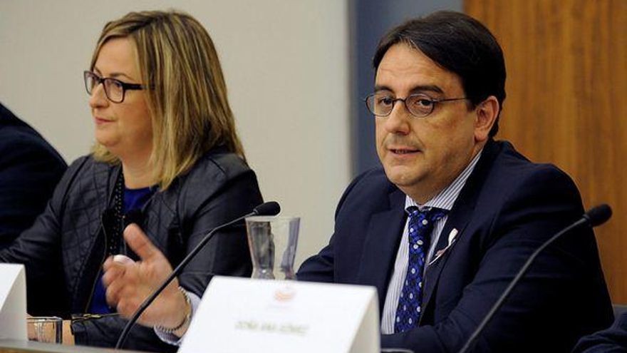 Blanca Martín y José María Vergeles // Asamblea de Extremadura