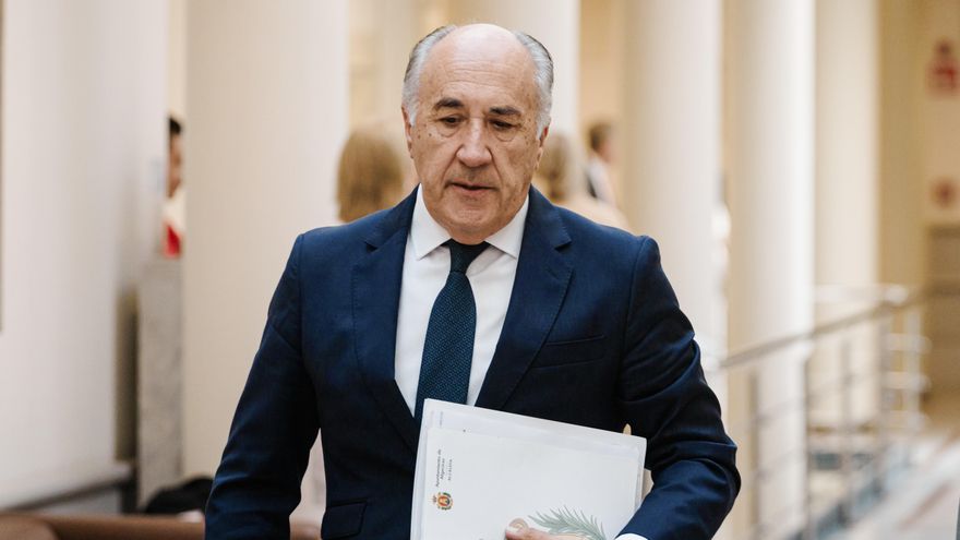 O procurador do Supremo Tribunal apresenta uma queixa do PSOE contra o presidente da Câmara de Algeciras por "peculato e perseguição"