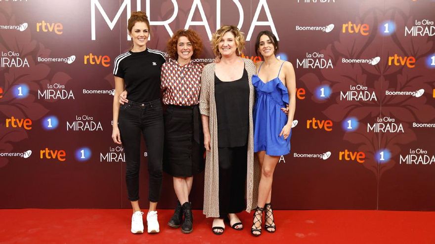 El elenco de profesoras de 'La otra mirada' en la presentación de su segunda temporada