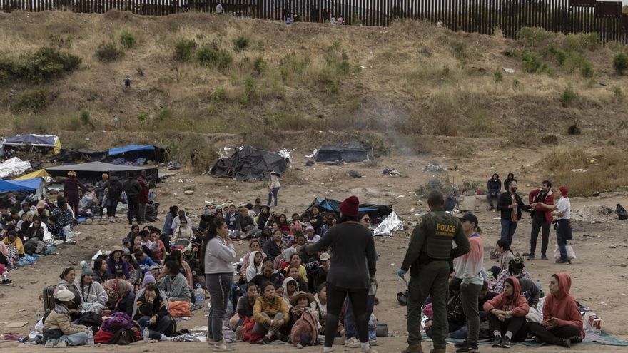 Menos de la mitad de los migrantes detenidos en la frontera de EE.UU. logran solicitar asilo