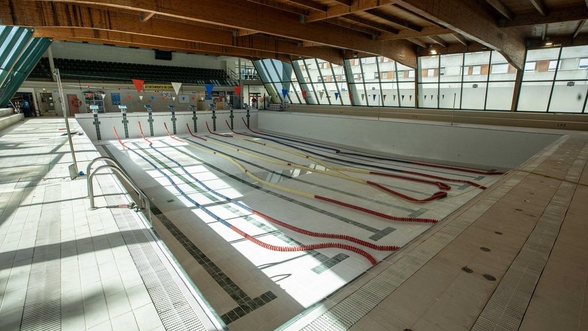 El Ayuntamiento de Camargo acomete trabajos de mejora en la piscina municipal de Cros