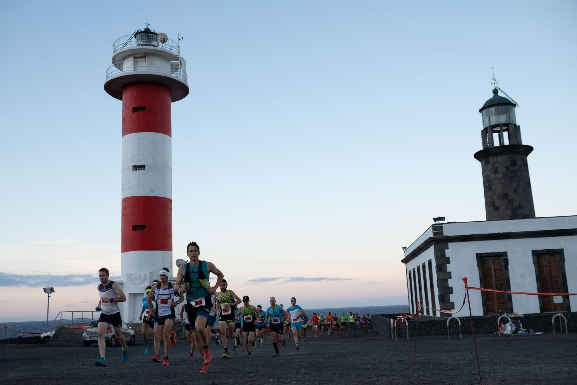 Inicio de la Media Maratón Plátano de Canarias en el Faro de Fuencaliente. Foto: Transvulcania