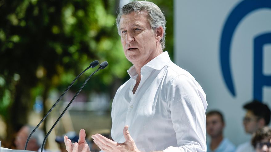 El presidente del Partido Popular, Alberto Núñez Feijóo, protagoniza un acto público en Guadalajara, en el Paseo de San Roque, a 13 de junio de 2025, en Guadalajara, Castilla-La Mancha (España).