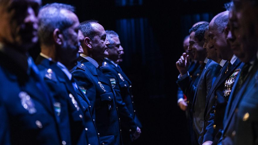 El Gobierno andaluz calma el malestar de la policía autonómica tras doce años sin nuevos agentes: "Ahora somos la mitad"