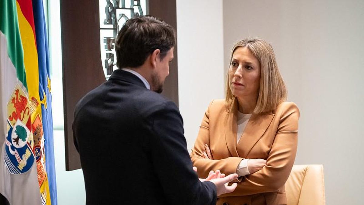 Guardiola se sacude la responsabilidad ante el riesgo de una repetición en electoral en Extremadura: "Urge un acuerdo"