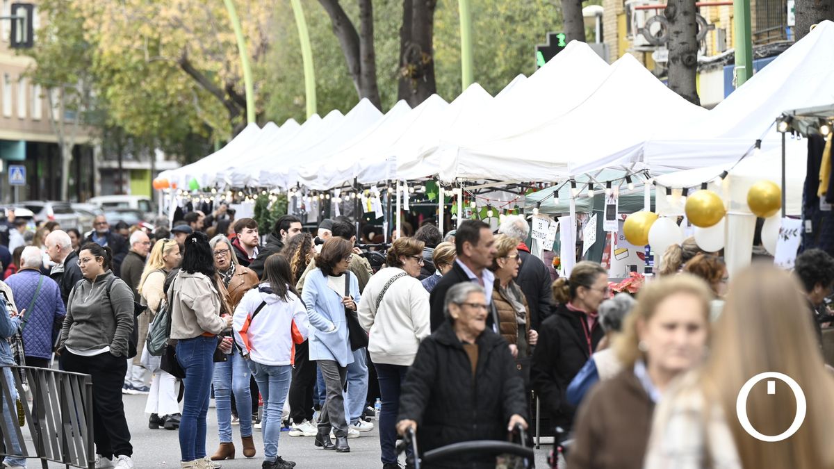 Los comerciantes de Santa Rosa y Valdeolleros celebran el VII Santa Rosa Day